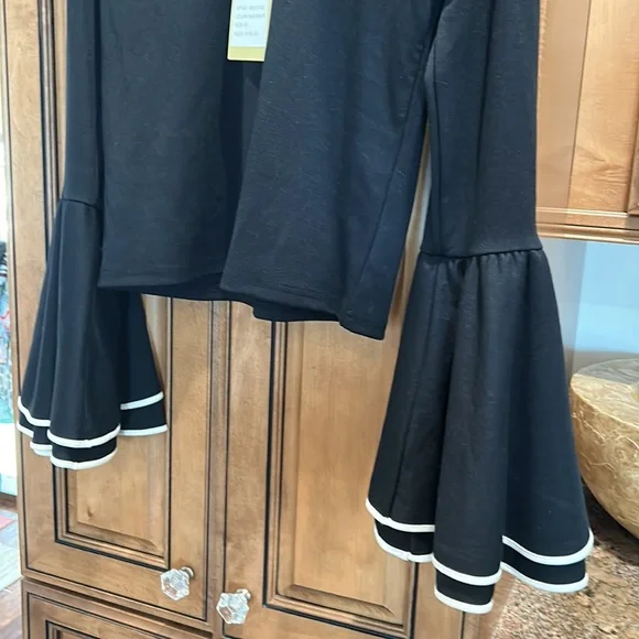 Torn by Ronny Kobo long bell sleeve top.NWT. Size M - Picture 5 of 7